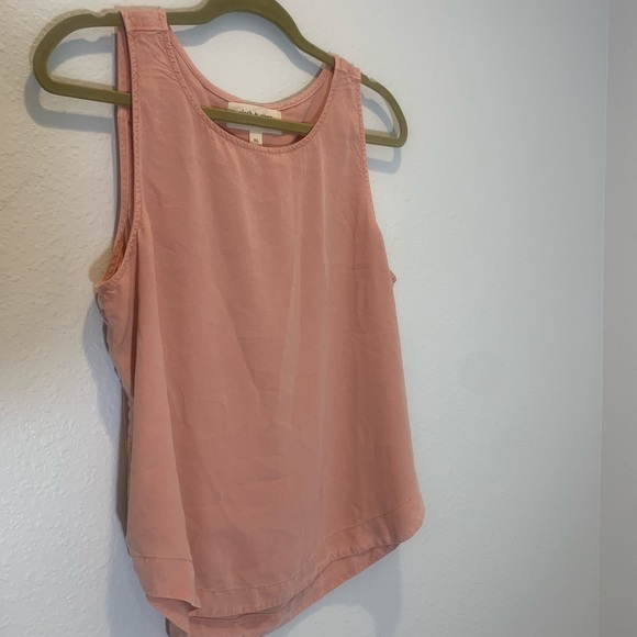 cloth & stone Tops - NWOT Cloth & Stone Chambray Side Button Tank XL